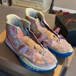 Nike Kids Sneakers in Pink and Blue